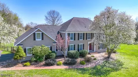 1 Rowlands Rd, Flemington, NJ 08822