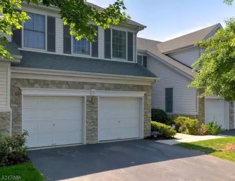 74 Westgate Dr, Annandale, NJ 08801