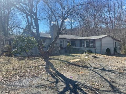26 Banker Rd, West Milford Twp, NJ 07421
