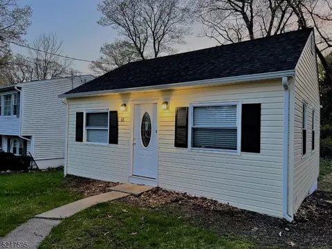 65 Mansel Dr, Roxbury Twp, NJ 07850