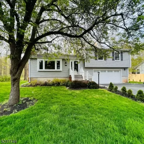 129 Laurel Ave, Long Hill, NJ 07980