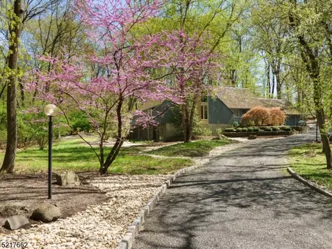 191 Rolling Hill Rd, Montgomery, NJ 08558