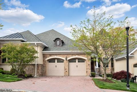47 Windsor Ln, Ramsey, NJ 07446