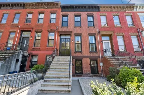 6 Park St, Jersey City, NJ 07304