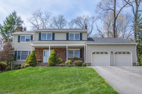 15 Ash Ln, Randolph, NJ 07869