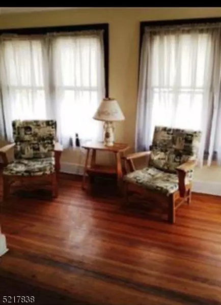 11 Oklahoma Ave, Montville, NJ 07045
