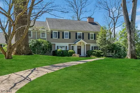 6 Ostrander Pl, Chatham Twp, NJ 07928