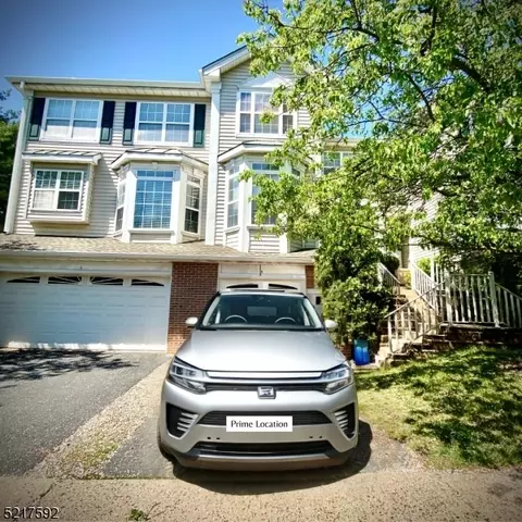 3 Lambiance Ct, Highland Park, NJ 08904