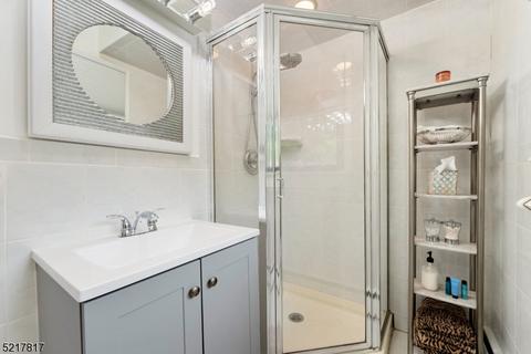 105 Mandon Dr, Wayne, NJ 07470 photo 25