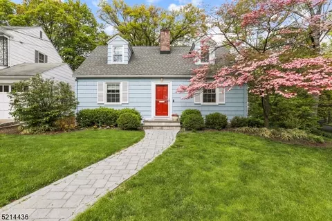 10 Cottage Ct, Maplewood, NJ 07040
