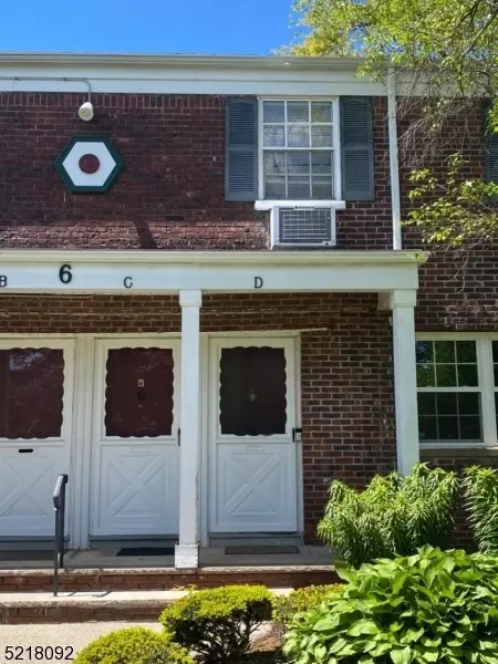 6 W Roselle Ave #D, Roselle Park, NJ 07204