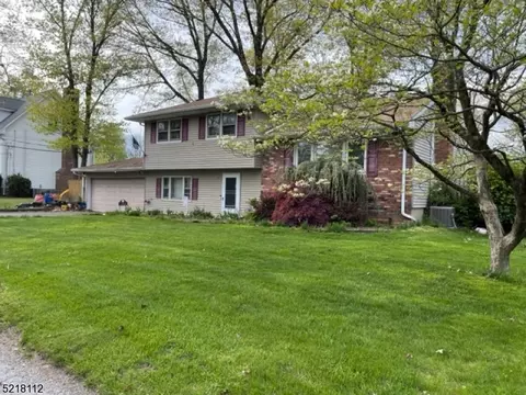 6 Orchard Ln, Stockholm, NJ 07460