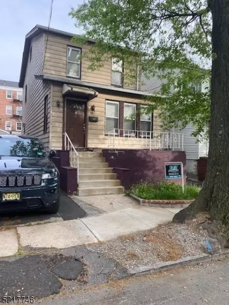 54 Rutgers St, Irvington, NJ 07111