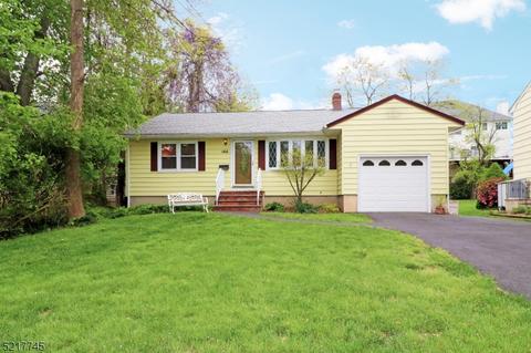 166 Hillside Ave, Livingston, NJ 07039