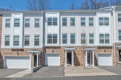 1106 Parkview Ln, Rockaway, NJ 07866