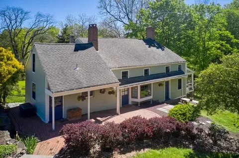 11 Pleasant Run Rd, Flemington, NJ 08822