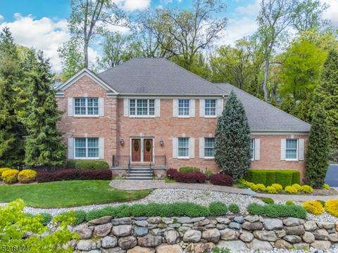 5 Kosakowski Dr, Morris Plains, NJ 07950