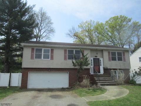 522 Riverdale Blvd, Pompton Lakes, NJ 07442