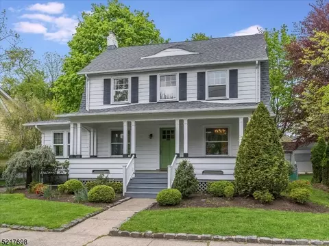 21 Elizabeth St, Caldwell, NJ 07006