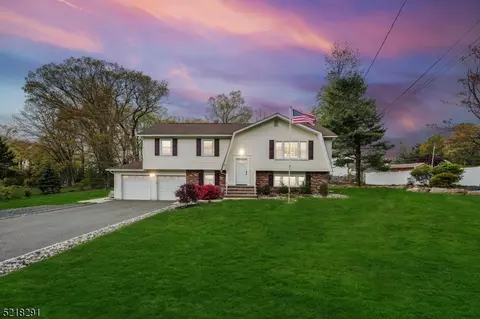 7 Glenn Dr, Roxbury Township, NJ 07836