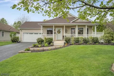 272 W Warren St, Washington, NJ 07882