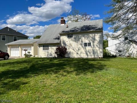 1045 Plymouth Dr, Rahway, NJ 07065