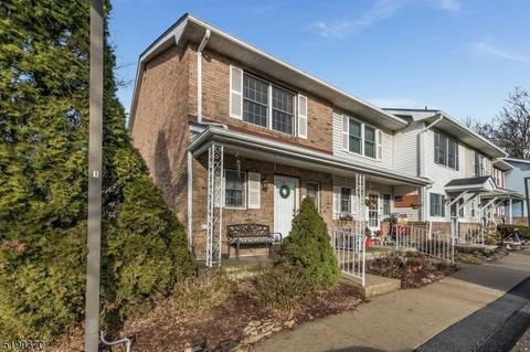 101 Brook Dr, Hackettstown, NJ 07840