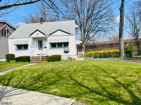 48 Garwood Ct, Garfield, NJ 07026