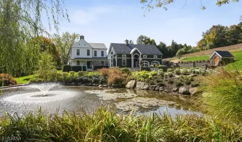 137 Hilltop Rd, Mendham, NJ 07945