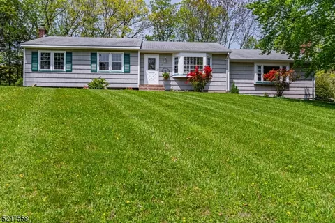 22 Haggerty Rd, Wantage, NJ 07461