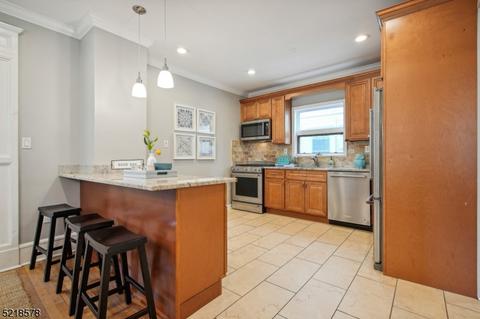 18 Menzel Ave, Maplewood, NJ 07040