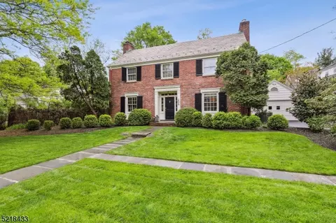 206 Springfield Ave, Summit, NJ 07901