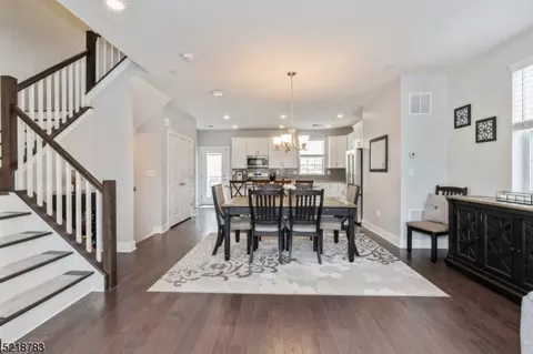 1112 Parkview Ln, Rockaway, NJ 07866