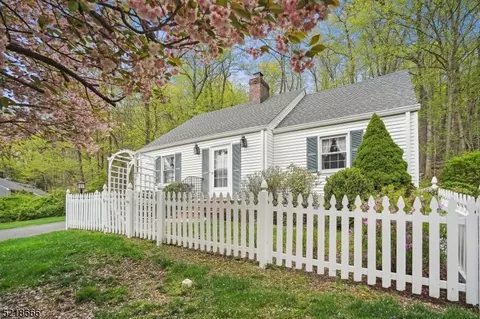 27 Wood Rd, Morristown, NJ 07960