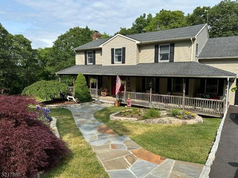 511 Abricada Rd, Highland Lakes, NJ 07422