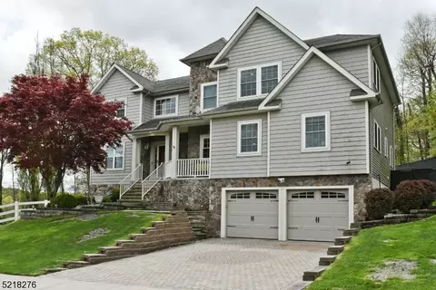 26 Crestwood Cir, Mount Olive Twp., NJ 07828