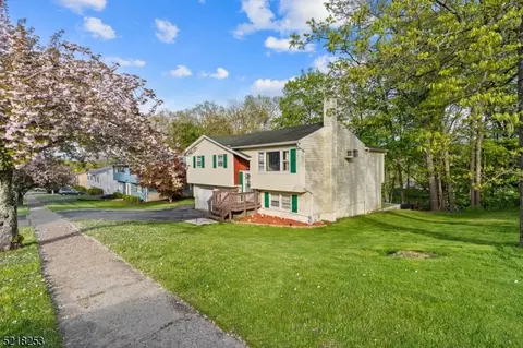 13 Birch Dr, Newton, NJ 07860