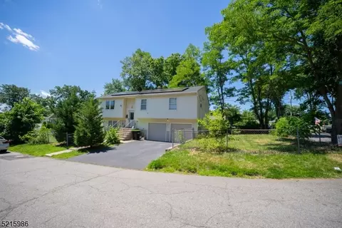 98 Hillsdale Ter, Keyport, NJ 07735