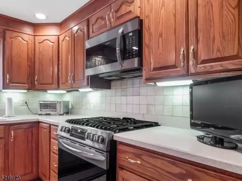 805 E Prospect St, Hackettstown, NJ 07840 photo 5