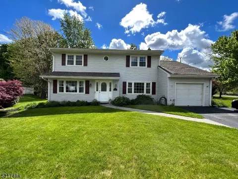 2 Grandin Dr, Flemington, NJ 08822