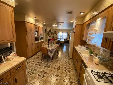 36 Comley Pl, Bloomfield, NJ 07003 photo 19