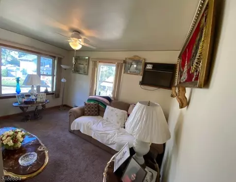 36 Comley Pl, Bloomfield, NJ 07003 photo 10