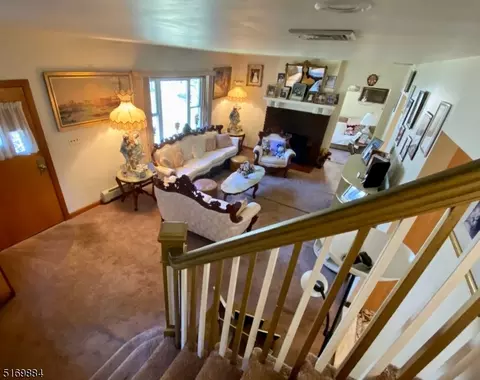 36 Comley Pl, Bloomfield, NJ 07003 photo 5