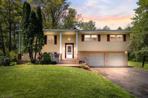 48 Birchwood Dr, Long Hill, NJ 07946