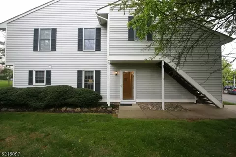 337 Phoebe Ct, Three Bridges, NJ 08887