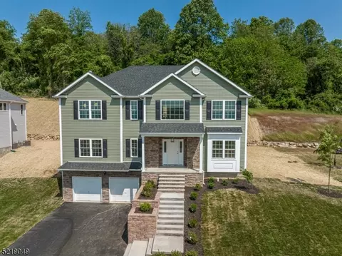 26 Mountain View Rd, Phillipsburg, NJ 08865