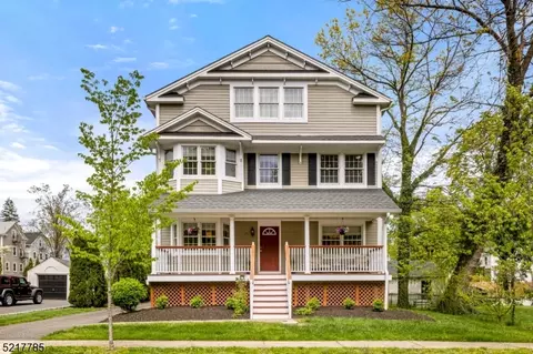 9 Green St #21A, Morristown, NJ 07960