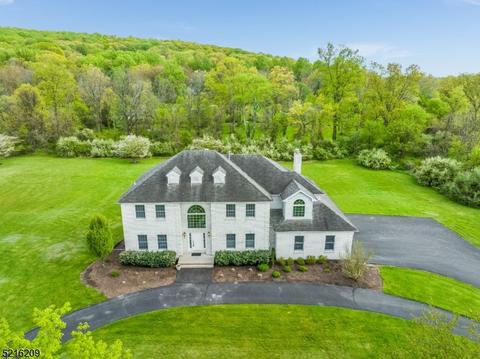 5 Paterson Rd, Lebanon, NJ 08833