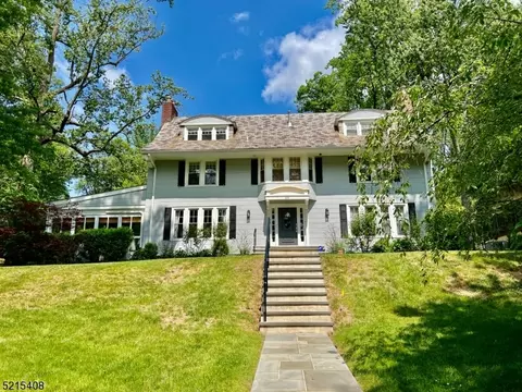 215 Wyoming Ave, Maplewood, NJ 07040