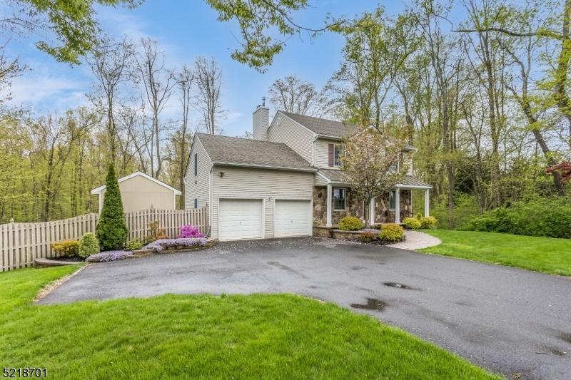  109 Oakdale Rd, Chester, NJ 07930 photo 3